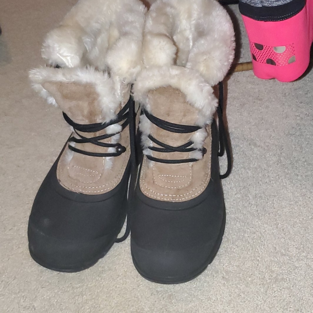 Sorel lined snow boots